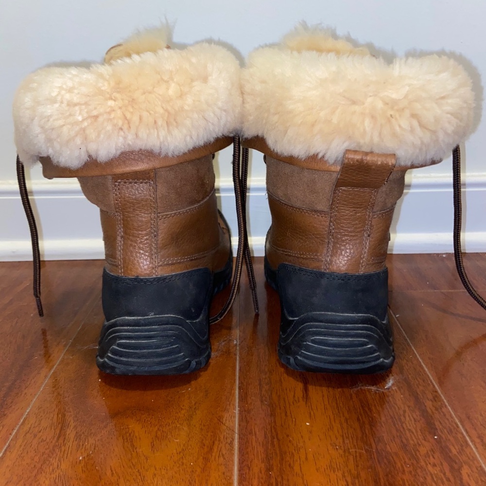 UGG WOMEN'S ADIRONDACK III SNOW, CHESTNUT, SIZE 6 - Picture 3 of 7
